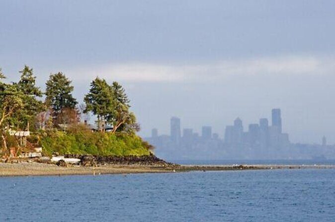 All - Inclusive Bainbridge Island Winery & Dinner Tour - The VIP Wine Part: Tastings at 3–4 Wineries Without the Driving