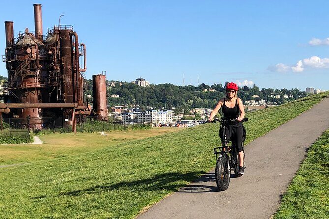 Bike Tour Seattle. 5 star Electric Bike Tour Seattle's waterways - Ballard and the locks: botanical gardens and a working “fish elevator”