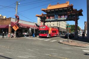 City Sightseeing Seattle HOHO Bus Tour + Bookable Extras - Timing by Season: When the bus runs and how often to expect it