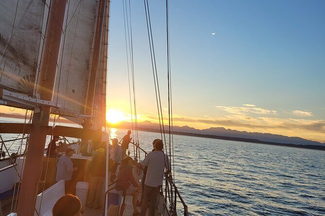 Evening Colors Sunset Sail Tour in Seattle - Sunset Over Puget Sound: What You’ll Actually See