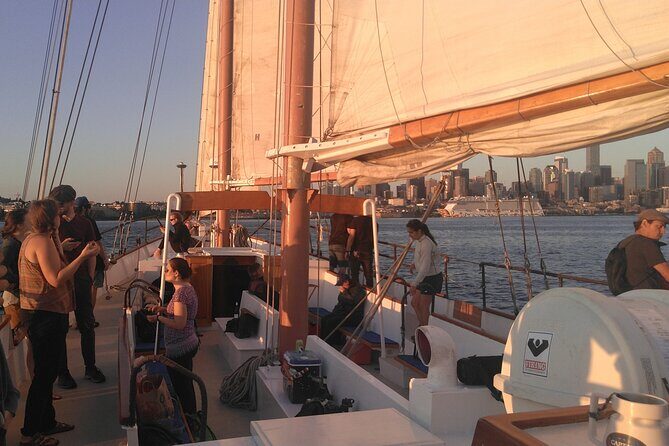 Evening Colors Sunset Sail Tour in Seattle - Comfort Tips That Make the Difference on the Water