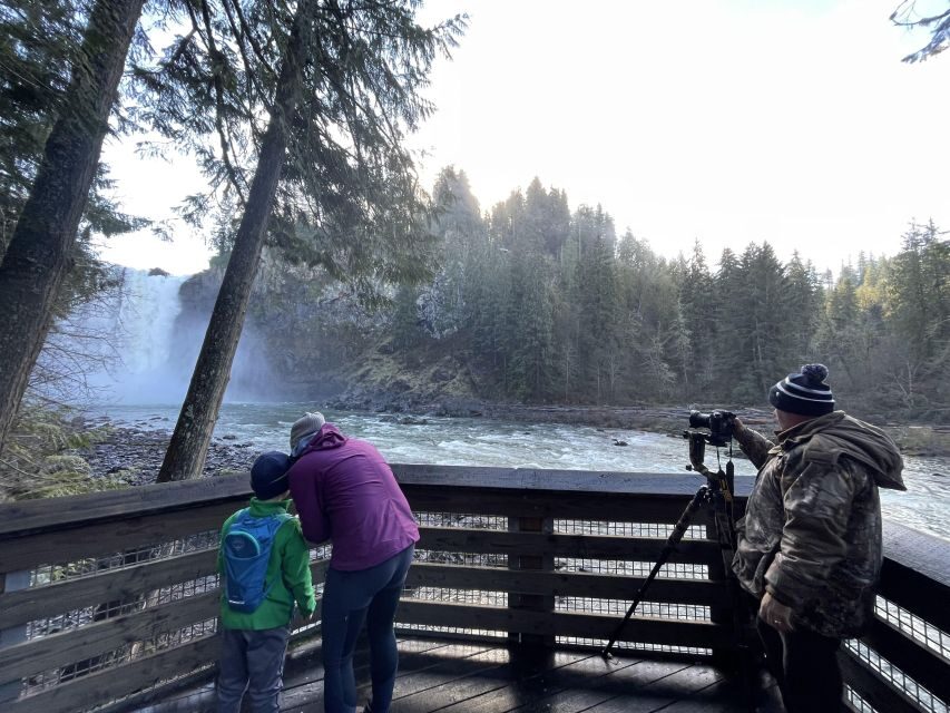 From Seattle: Snoqualmie Falls and Wineries Tour w/ Transfer - Getting from Seattle to Snoqualmie Falls over Lake Washington