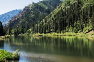 Leavenworth and North Cascades Sightseeing Tour - Stop 2: Stevens Pass Scenic Byway for Snow Views and Ski-Lodge Energy