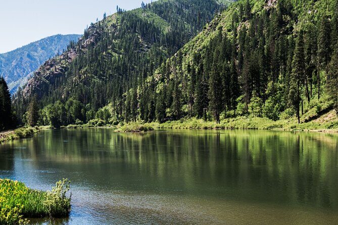 Leavenworth and North Cascades Sightseeing Tour - Stop 2: Stevens Pass Scenic Byway for Snow Views and Ski-Lodge Energy