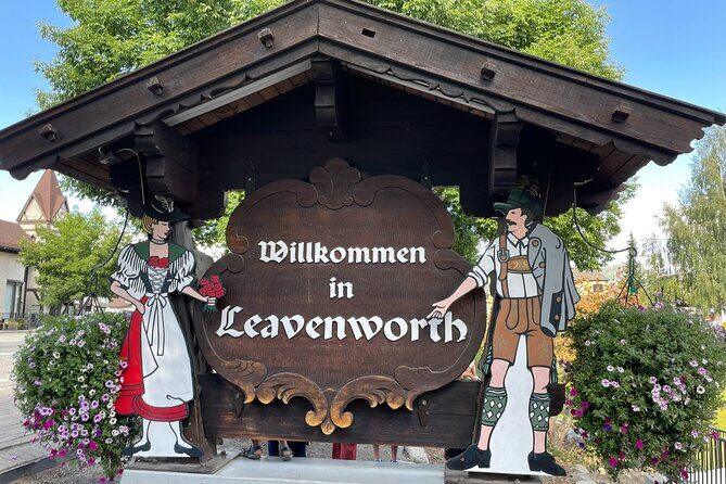 Leavenworth Exclusive Tour from Seattle - Leaving Seattle: Floating Bridges, Bellevue Tech Town Views, and Woodinville Stops