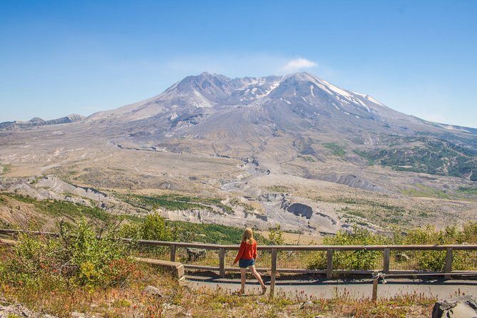 Mt. St. Helens National Monument from Seattle: All-Inclusive Small-Group Tour - Eruption Trail: walking into the 1980 blast zone