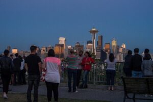 Night Tour of Seattle - Space Needle and that saucer-deck viewpoint you came for
