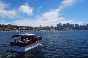 One-Hour Private Seattle Sightseeing Cruise - BYOB! - Meeting at Northlake Way and Getting Settled for an Easy Hour