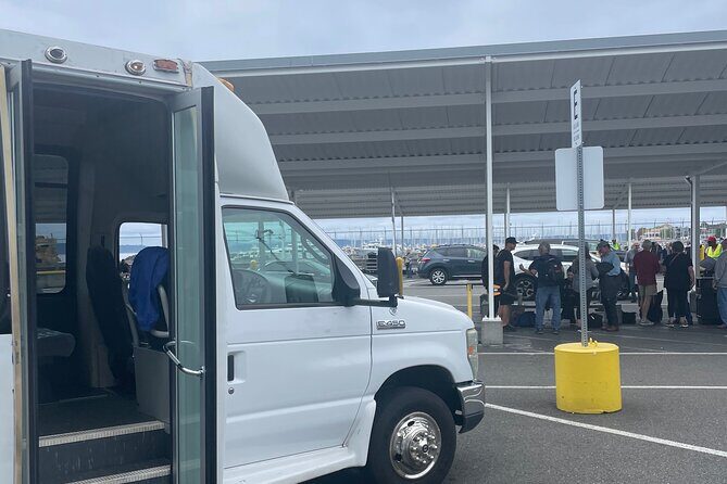 One-Way Seattle Airport Transfer Service - The ride itself: clean Mercedes vans and the 45-minute reality
