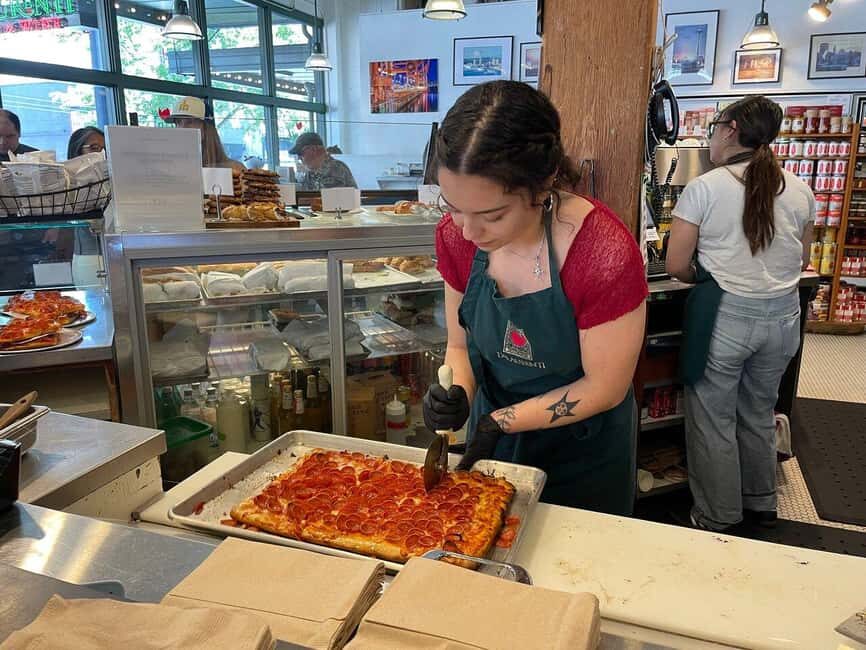 Pike Place Market: Meet the Market - Food and Fun Tour - Why a 2-Hour Walking Tour Works in a 9-Acre Maze