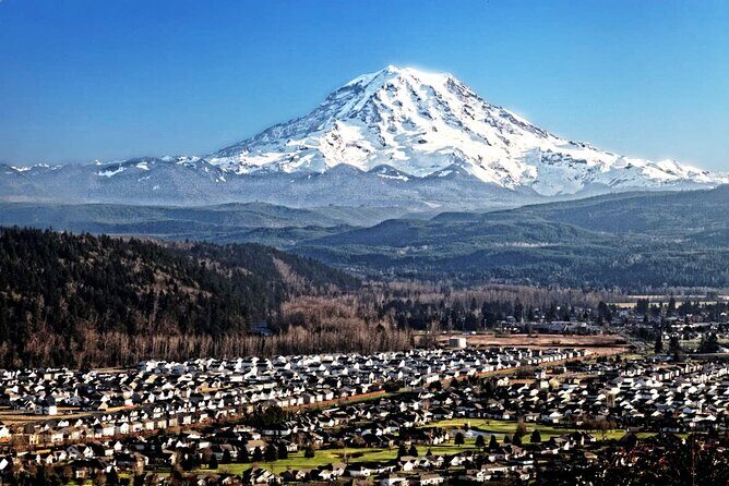 Private Mt Rainier National Park Tour in SUV - Breakfast stop on the way in: fuel up for a long day