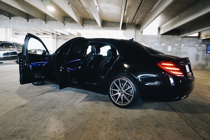 Seattle Arrival Chauffeur Driven Airport Transport - Should you book this Seattle airport chauffeur transfer?