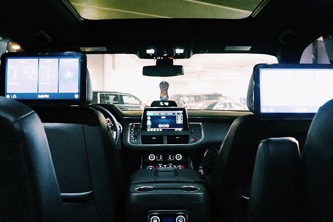 Seattle Arrival Chauffeur Driven Transport by Executive SUV - The pickup at SEA: curbside logistics, flight tracking, and what to expect