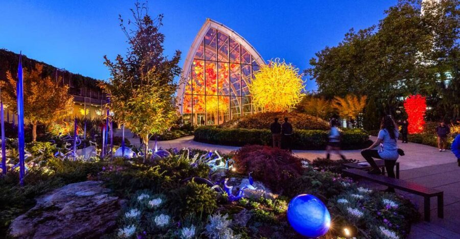 Seattle: Chihuly Garden and Glass Entry Ticket - The Glasshouse: the 40-foot structure that changes how you see everything