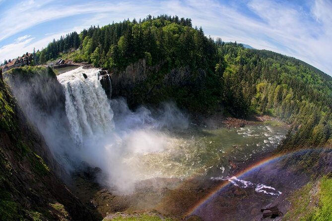 Seattle City and Snoqualmie Falls Half-Day Guided Tour - Getting Your Bearings at Pike Place, Then Learning Seattle’s Story