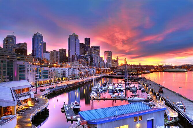 Seattle Enchanting Night Tour with Space Needle and Skywheel - Kerry Park: A Fast Skyline Hit With Rainier in the Background