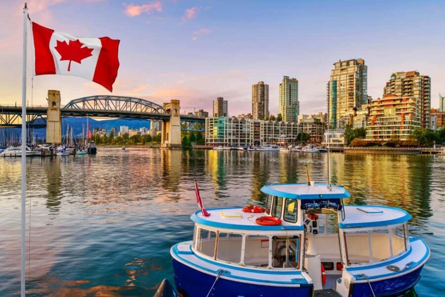 Seattle: Guided Day Trip to Vancouver - Stanley Park in One Hour: Photos, Sea Air, and a Tight Timeline