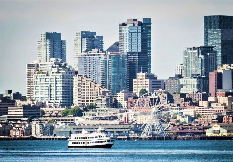 Seattle: Guided Harbor Cruise - Alki Beach Pier: west Seattle views and the mountain photo moment