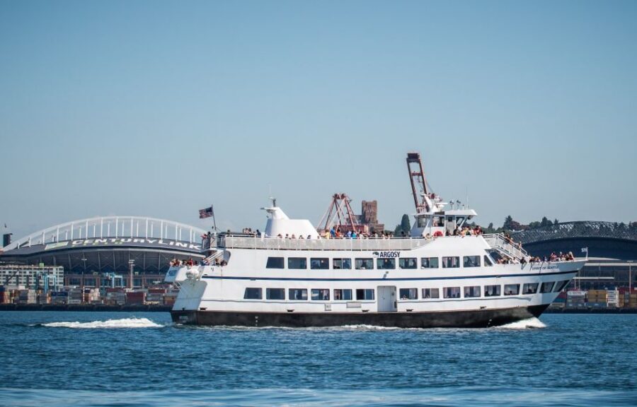 Seattle: Guided Harbor Cruise - What the narration really adds (and how different guides show up)