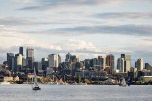Seattle Locks Cruise - Onboard Comfort: Seating, Restrooms, and the Cold-Water Reality
