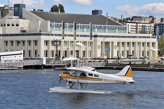 Seattle Locks Cruise - Lake Union’s City-Glass Water: Shipyards and Floating Home Communities