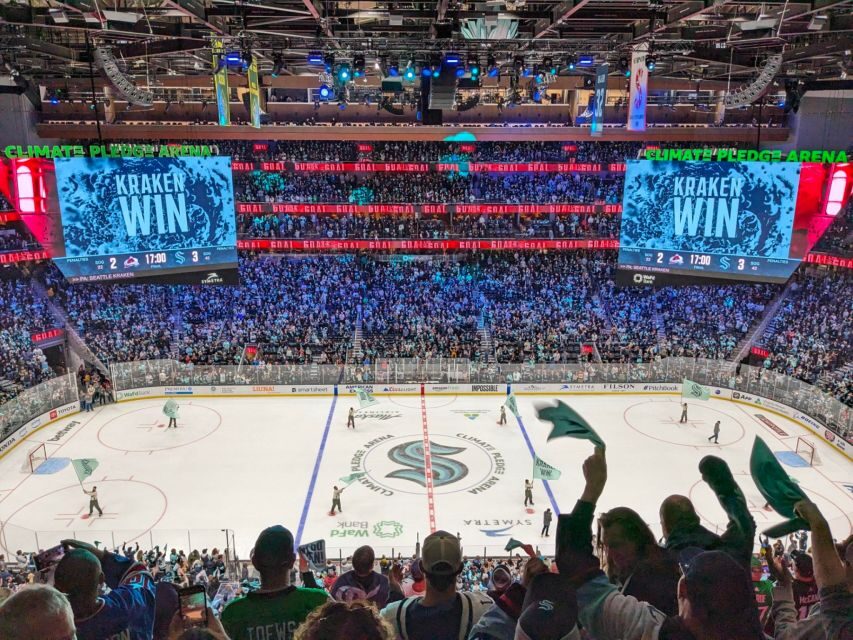 Seattle: Seattle Kraken Ice Hockey Game Ticket - Entry made easy: the digital ticket and the correct gate