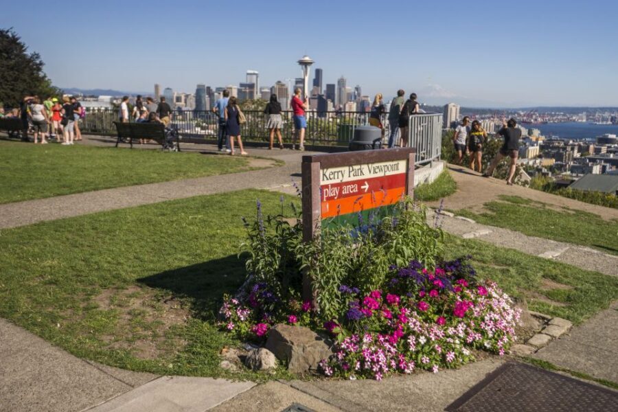 Seattle: Sightseeing Bus Tour with the Ballard Locks - Neighborhood context: why the guide matters on a short route