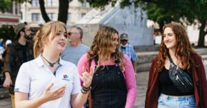 Seattle: Small Group Tour W/Space Needle, Boat & Underground - Harbor cruise along Elliott Bay and the waterfront