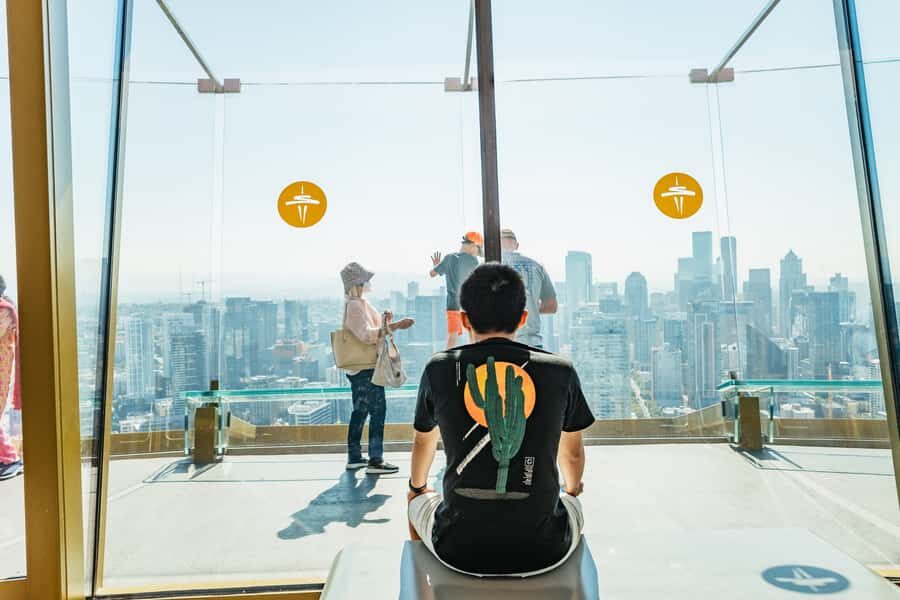 Seattle: Space Needle & Chihuly Garden and Glass Ticket - Audio tour, gallery talks, and live glass demos