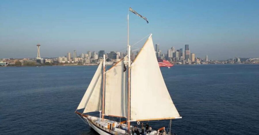 Seattle: Tall Ship Harbor Cruise - How the crew makes you part of the sailing (without making it stressful)