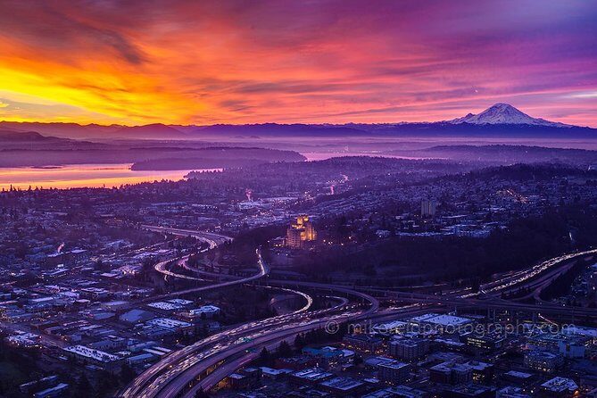 Sky View Observatory at the Columbia Center Admission Tickets - Stop 1: Sky View Observatory deck—what to expect hour to hour