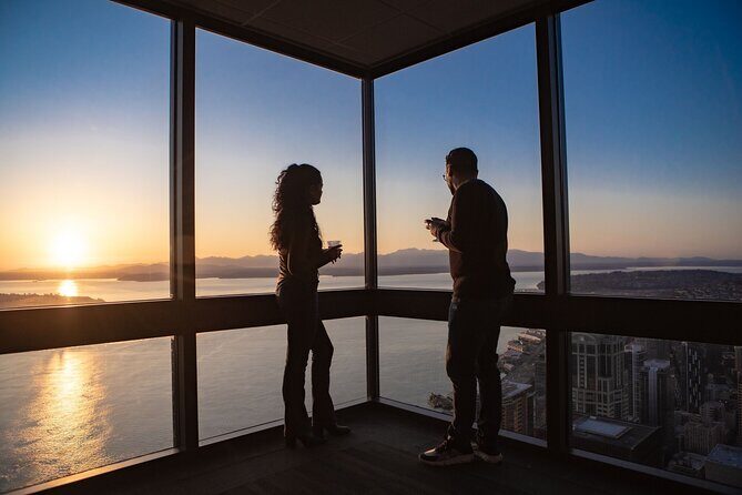 Sky View Observatory at the Columbia Center Admission Tickets - Getting skyline photos with (surprise) Space Needle inclusion