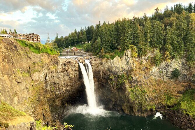 The Best of Seattle and Majestic Snoqualmie Waterfalls - Seattle Center and classic viewpoints: quick hits with big results
