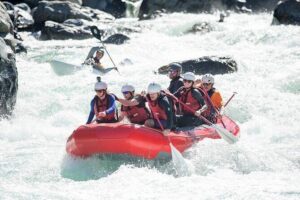 Upper Skagit Introductory Whitewater Rafting Trip - From Marblemount launch to North Cascades views: the “quick drive” advantage