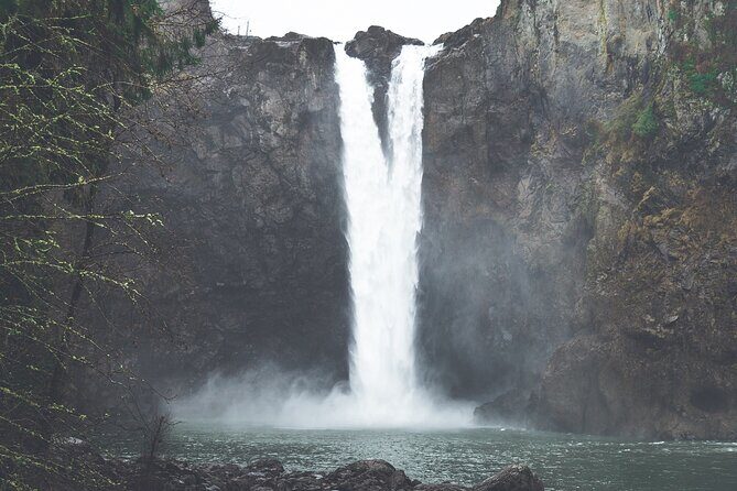 Visit Snoqualmie and Hike to Twin Falls (Transportation included) - Why the guide makes a difference (especially in weather)